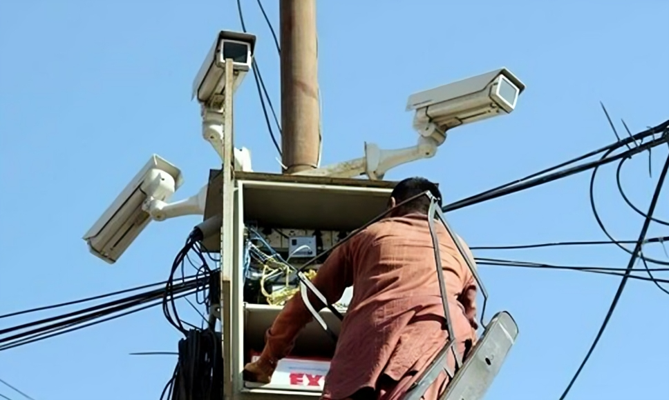  کراچی ، بلاول ہائوس کے قریب سیف سٹی پروجیکٹ کے کیمروں کا ڈسٹری بیوشن باکس چوری
